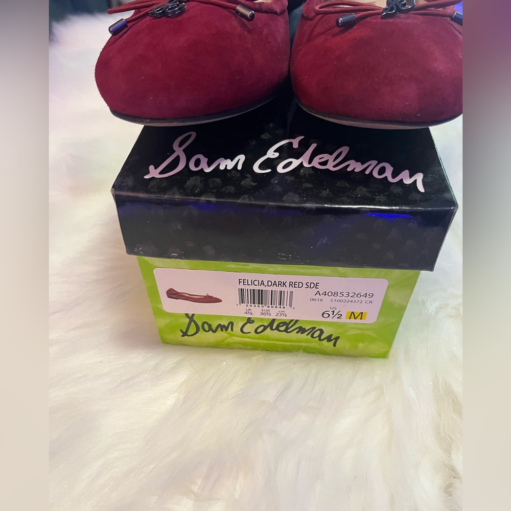Excellent Condition Sam Edelman Felicia Flats - Picture 3 of 3
